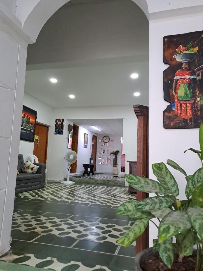 Hostal Casa Lara Cartagena Екстер'єр фото