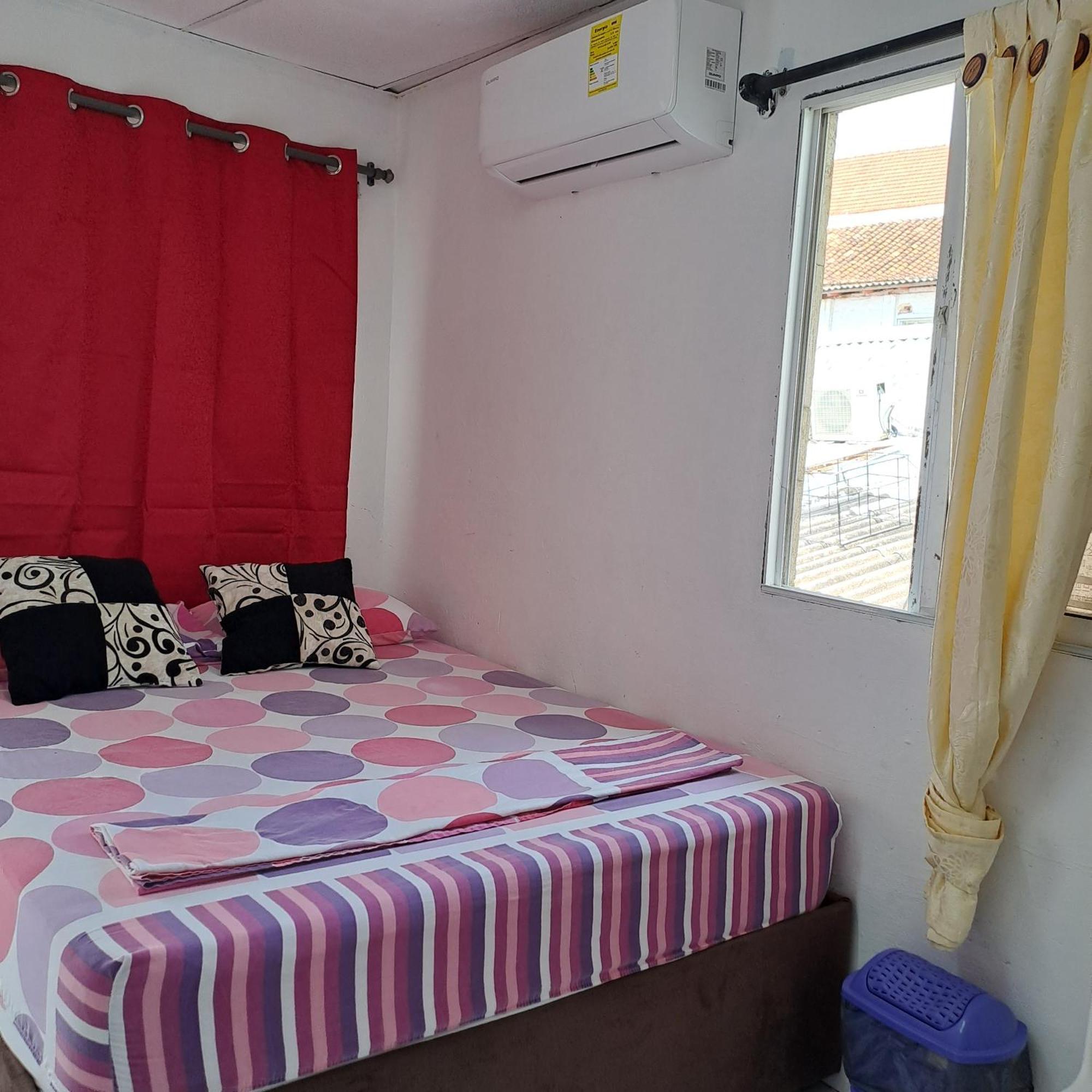 Hostal Casa Lara Cartagena Екстер'єр фото